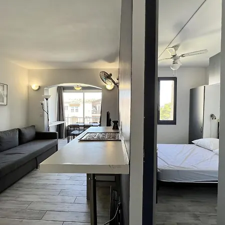 Bright 26 M With Pool In Appartement Fréjus