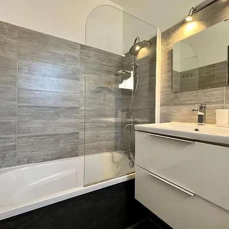 Appartement Bright 26 M With Pool In