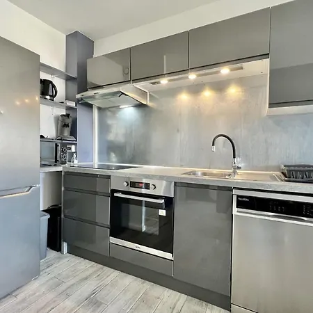 Apartment Bright 26 M With Pool In Frejus